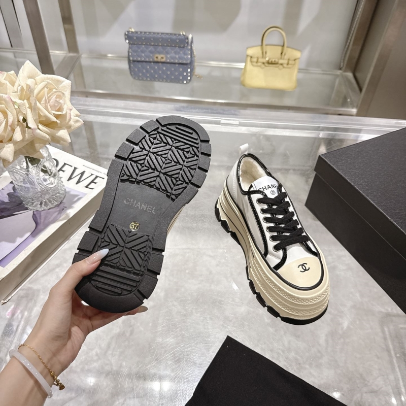 Ch**el sport shoes